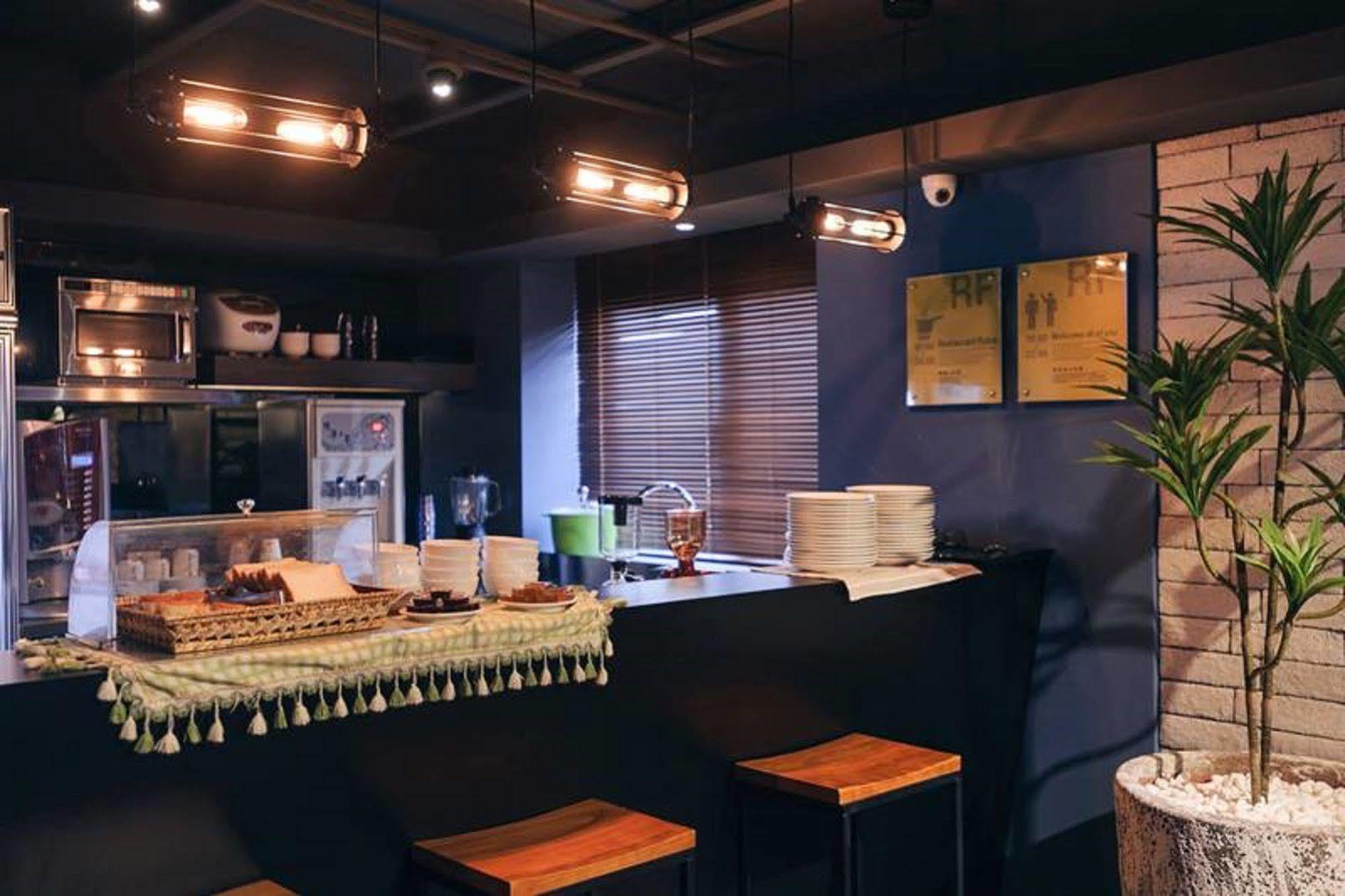 Kiwi Express Hotel-Taichung Station II Eksteriør bilde