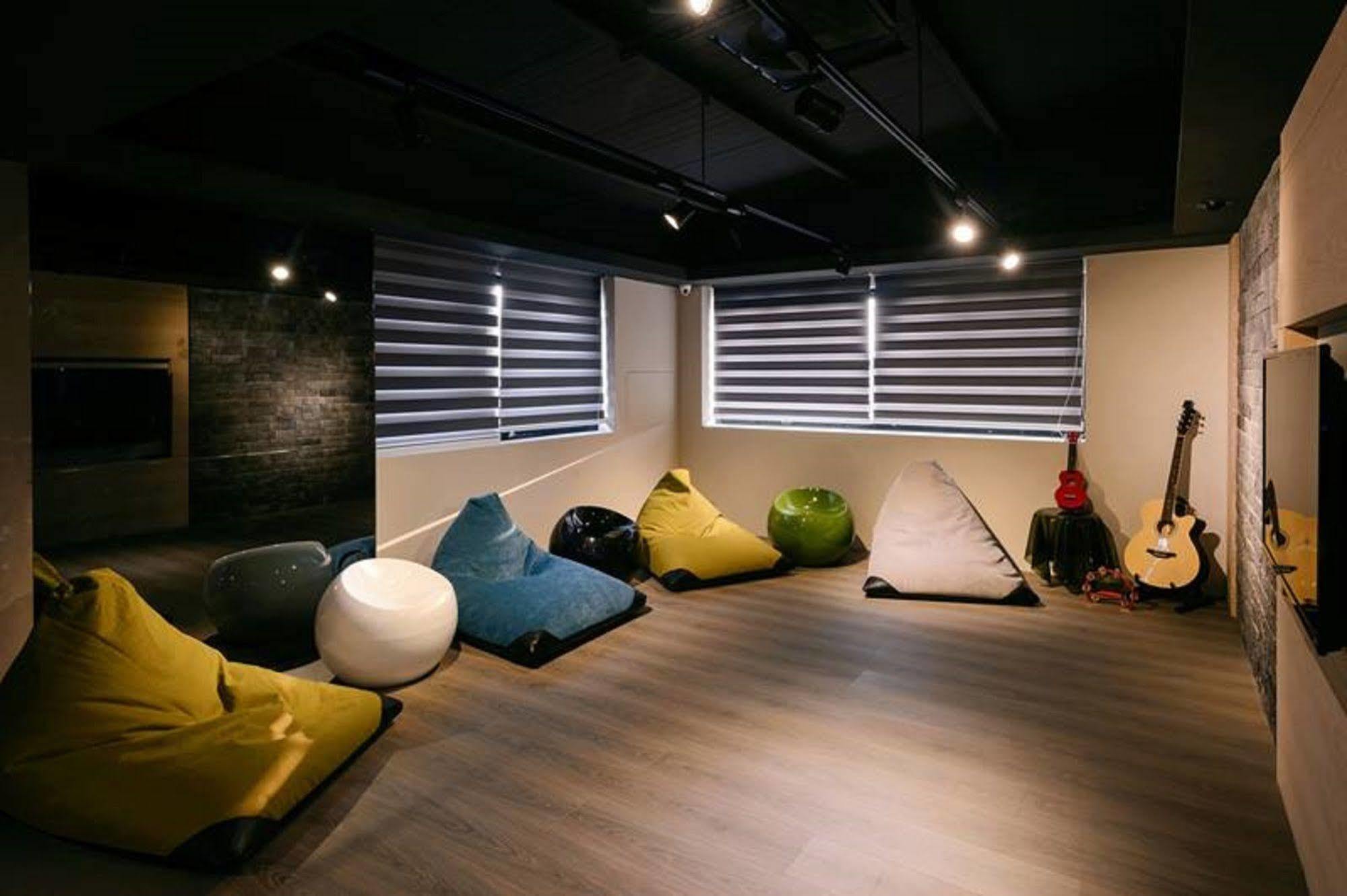 Kiwi Express Hotel-Taichung Station II Eksteriør bilde